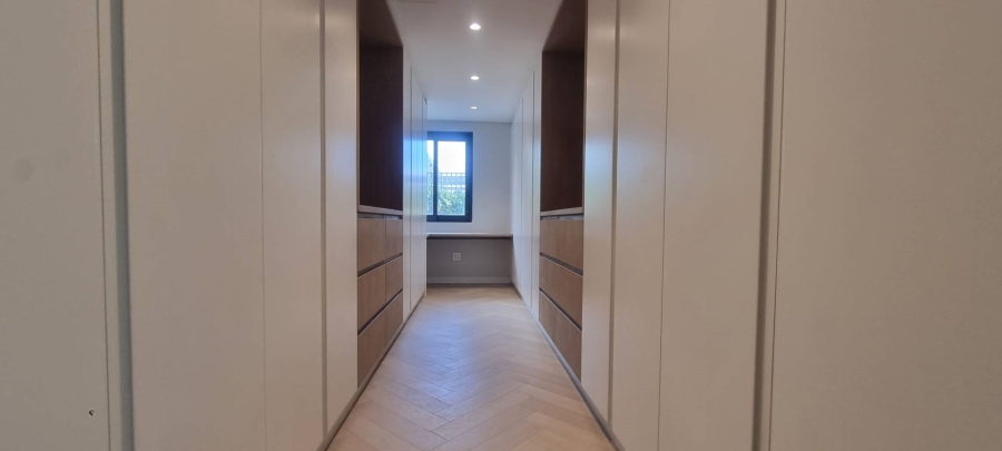 4 Bedroom Property for Sale in Camps Bay Western Cape